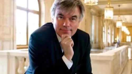 Pourquoi Alain Houpert a choisi d’accorder son parrainage à Éric...